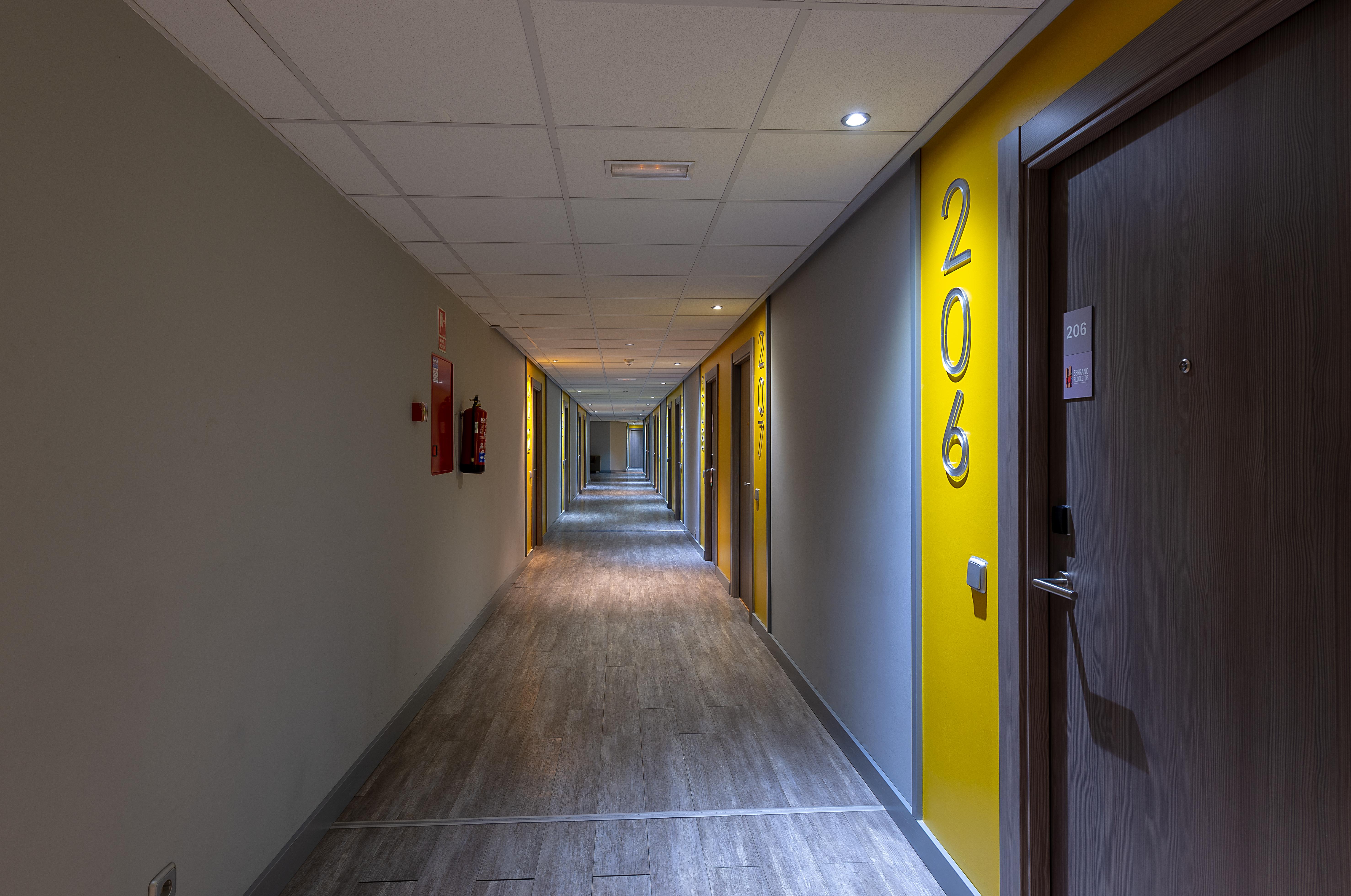 Apartamentos Recoletos Madrid Kültér fotó