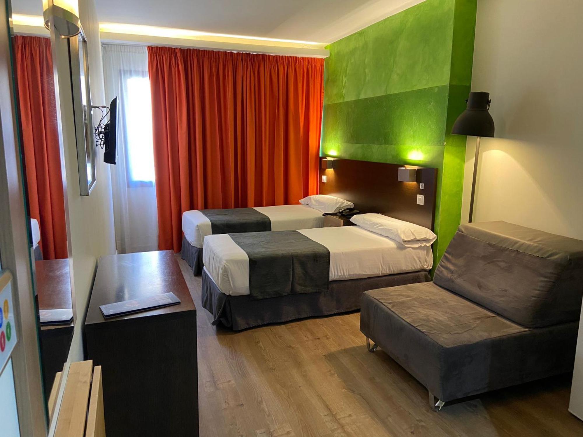 Apartamentos Recoletos Madrid Kültér fotó