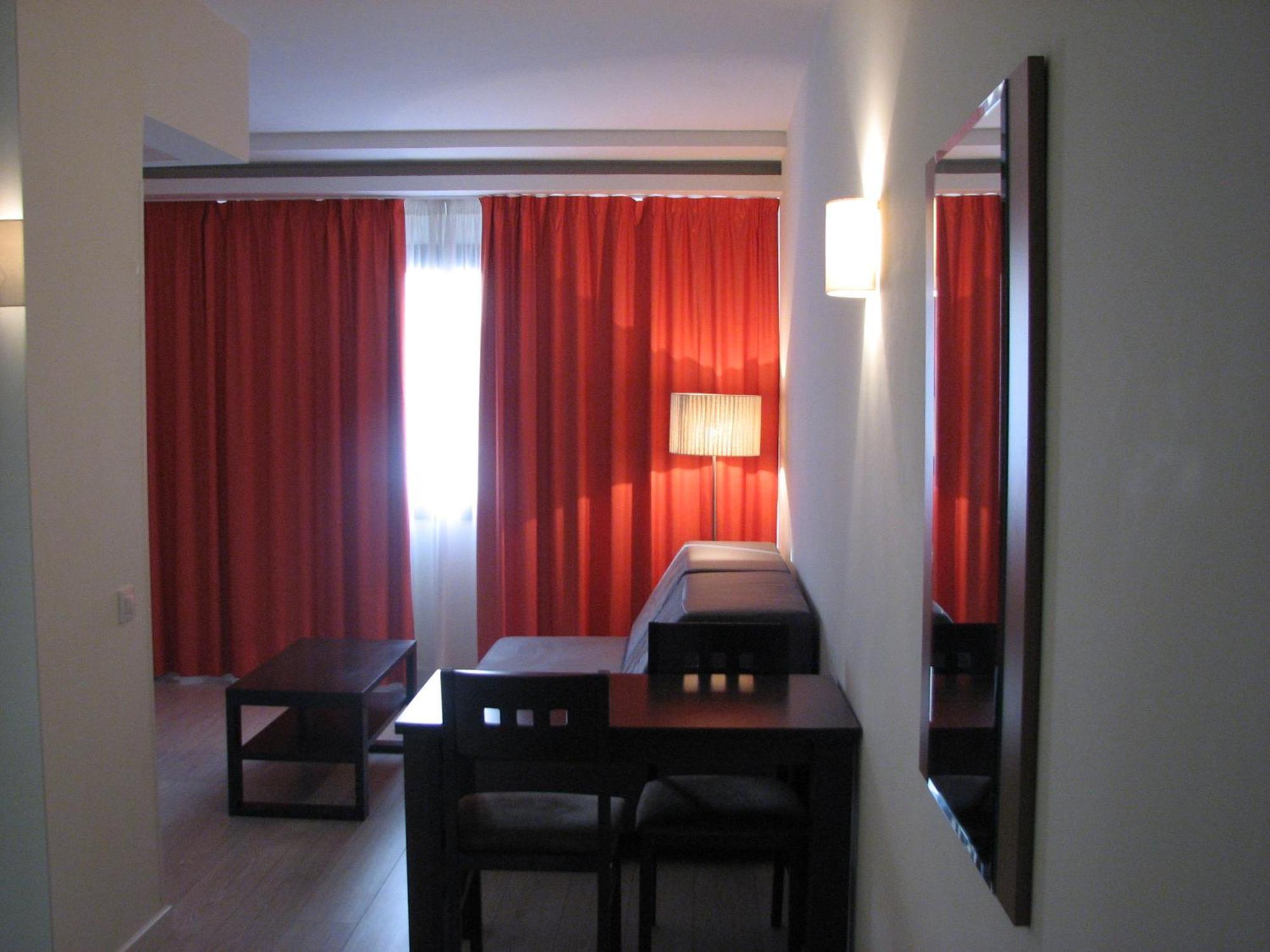 Apartamentos Recoletos Madrid Szoba fotó