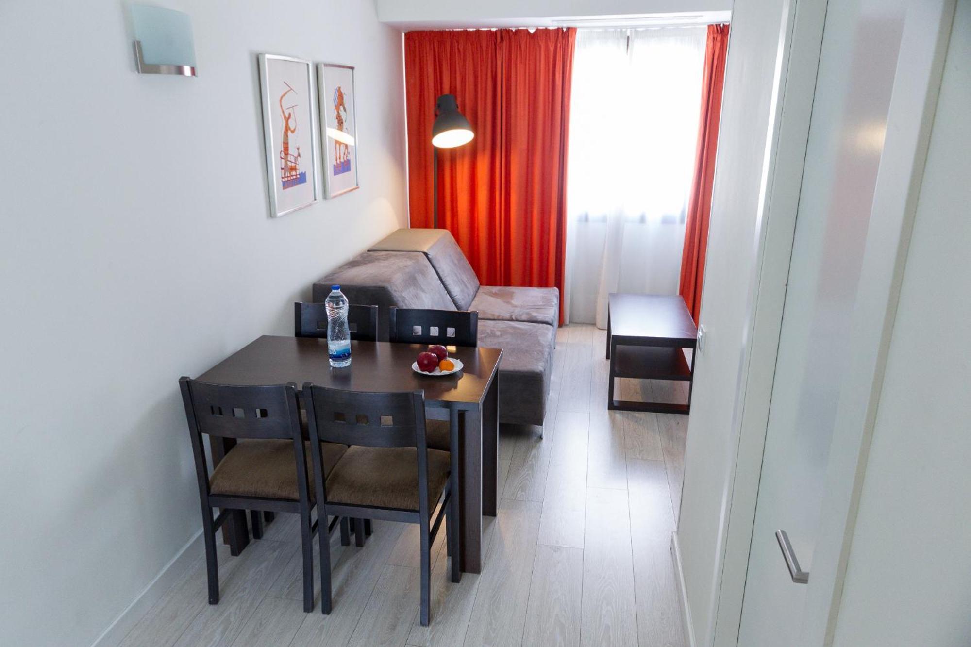 Apartamentos Recoletos Madrid Kültér fotó